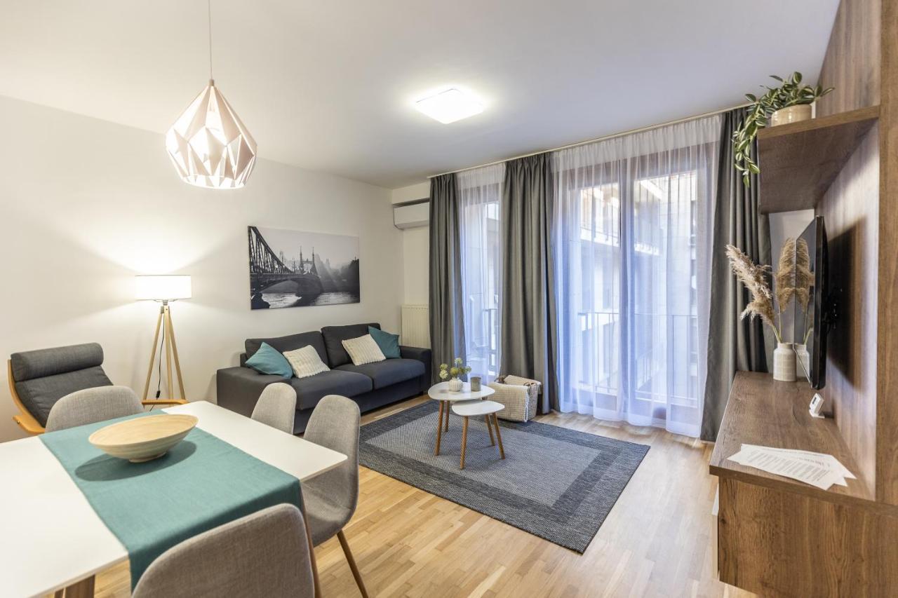 Pleasure Place Apartment Budapest Esterno foto