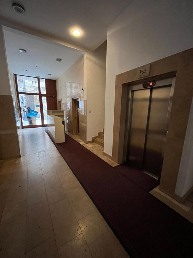 Pleasure Place Apartment Budapest Esterno foto